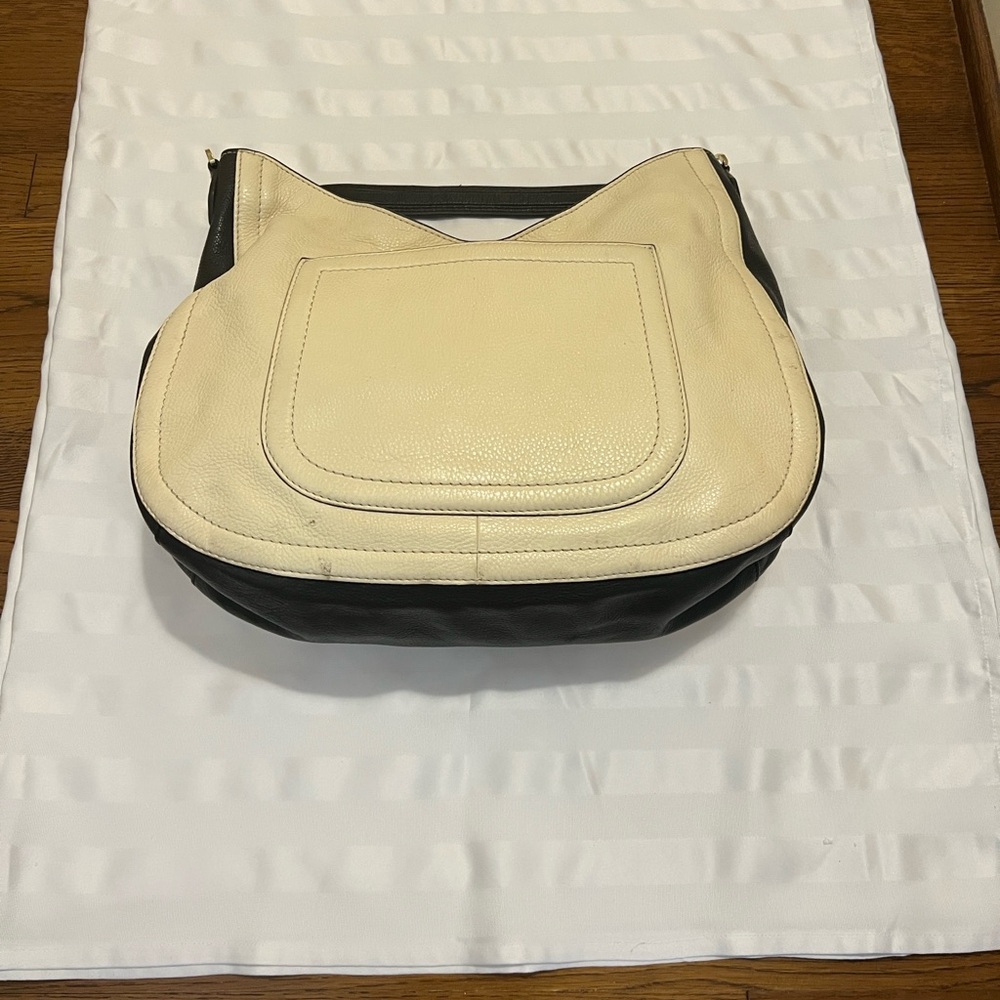 Tory Burch Black and Cream Shoulder Bag - Picture 3 of 9